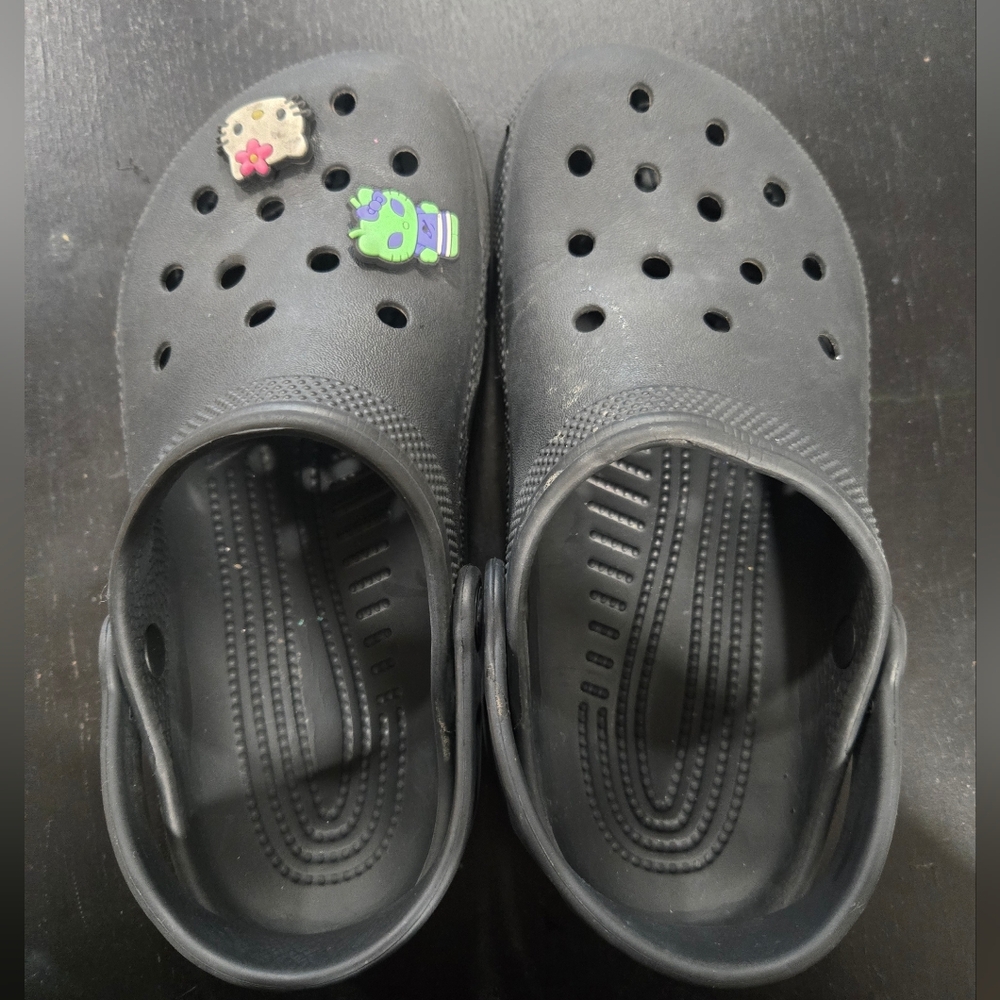 CROCS Classic Kids Black Clogs with Decorative Hello Kitty Charms